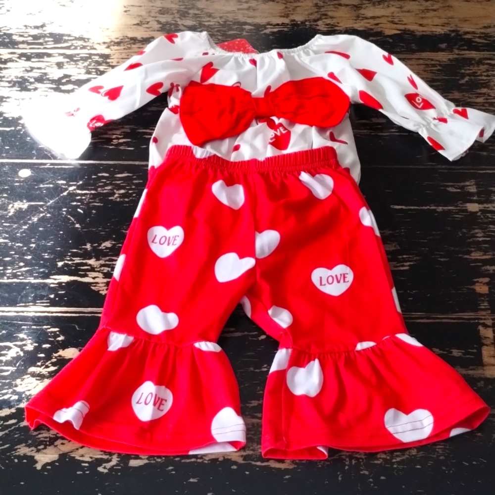 NWT ❤️ Valentine Outfit 2pc set ❤️